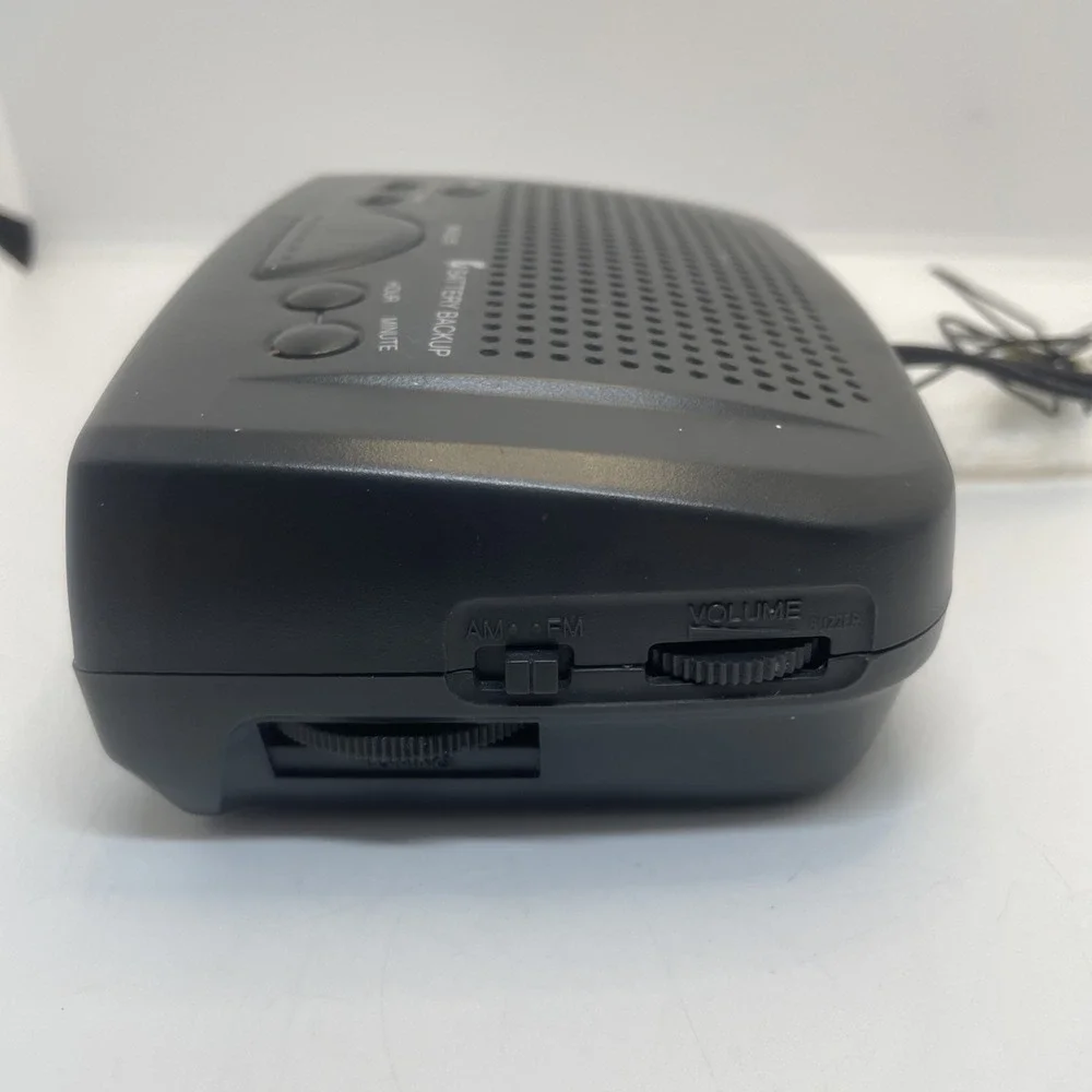 Craig FM RADIO‎ ALARM CLOCK Model NO:-CCR45314 Tested